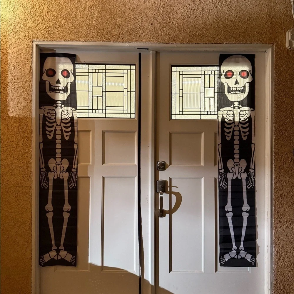 2PCS Skeleton Halloween Door Banners Porch Hanging Decoration Spooky Entryway